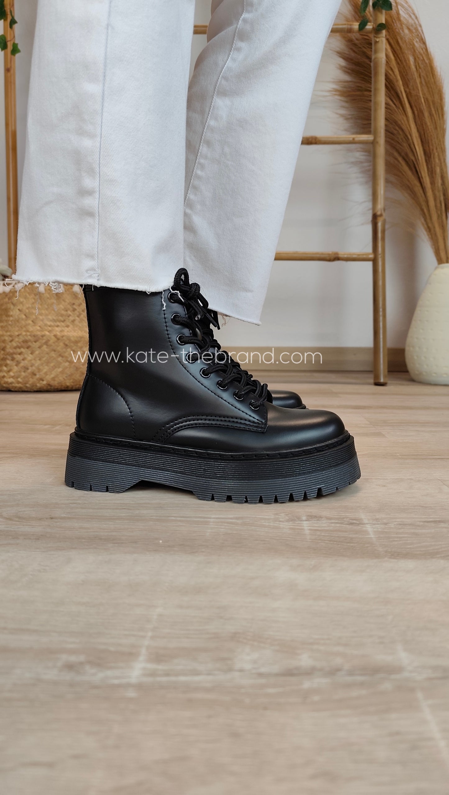 Botin militar NEGRO